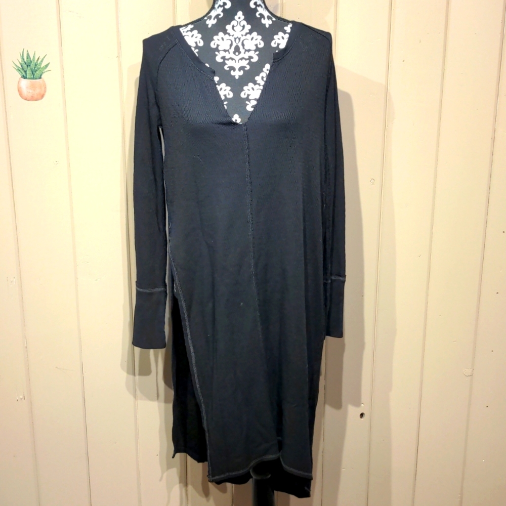 XS black We the free long sleeve split side shirt dress